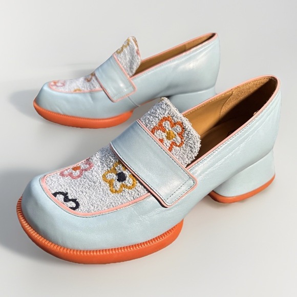 John Fluevog Thrillvogs Shelly loafers with a heel in the light blue Shoes Sz 6 - Picture 3 of 8